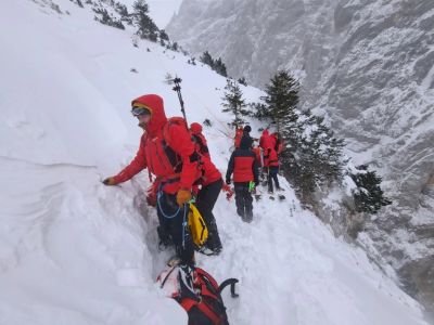 Versenyfutás az idővel: Helikopterrel keresik a szlovén Alpokban eltűnt magyar túrázót