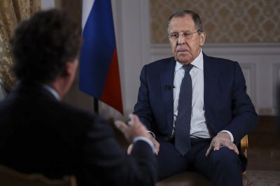 Lavrov állítja, a franciák titkos csatornákon többször is tárgyalásokat kezdeményeztek, Kijev részvétele nélkül