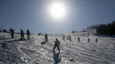 Elsőként nyitotta meg a síszezont a mátraszentistváni Sípark