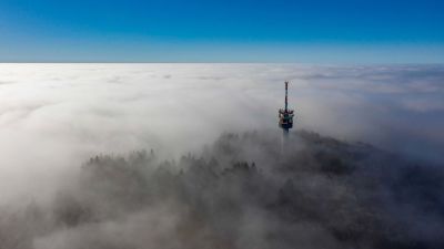 Kiadták a figyelmeztetést, nyolc vármegyére súlyos ködlepel borul + térkép