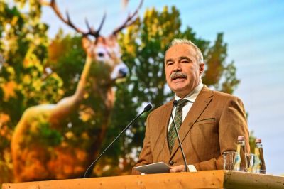 Nagy István: Az aszály és a háborús konfliktus ellenére is eredményes évet zár a magyar agrárium