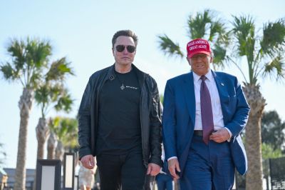 Egymásnak esett Musk és a MAGA-tábor szélsőjobbos szereplői