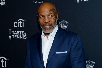 Mike Tyson összetört