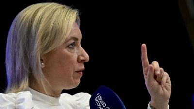 Zaharova: Veszélyes Volodimir Zelenszkijre hallgatni, és ennek két oka is van