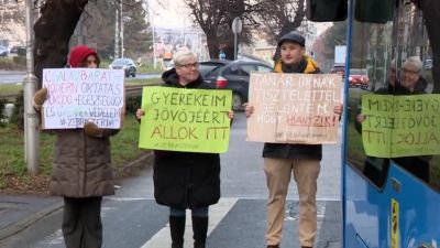 Zebrákon tiltakoznak a magyar oktatás ellen