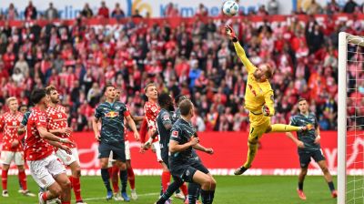 Gulácsi Péter külön kategóriát képvisel a Bundesligában