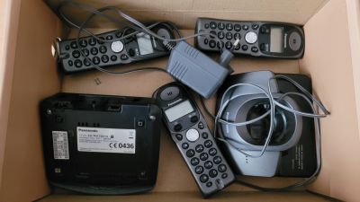 Panasonic Kx-TG1100HG vonalas, vezeték nélküli telefon 3db hibás