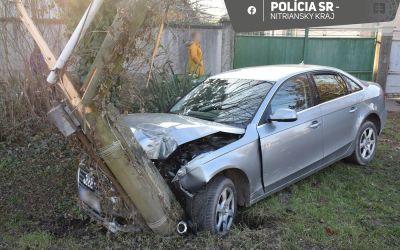 BALESET: Telefonoszlopnak ütközött egy mattrészeg Audi-sofőr Deákiban