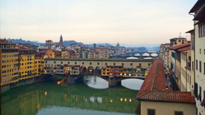 Egy titkos folyosóról a legszebb Firenze panorámája