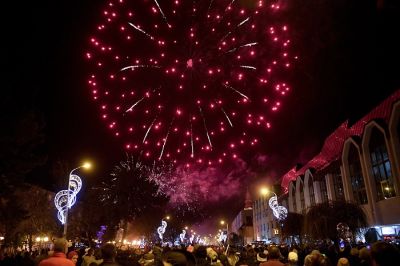 Még ilyet! Rendőrök robbantották fel Lajost! Ön inkább ne tűzijátékozzon szilveszterkor! Aki meg petárdázik, annak kicsi a pöcse (videó)