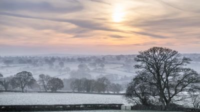 Orvosmeteo: keleten köd, nyugaton inkább napsütés várható