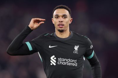 Sejtelmes gólörömmel üzent Alexander-Arnold? Aggódnak a Liverpool-szurkolók!