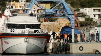 Ostromolják az olasz partokat a migránsok