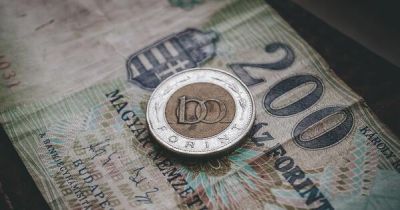 A forint megitta a gumibogyószörpöt