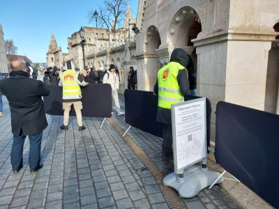 Elbontották a Halászbástyánál lévő kordont