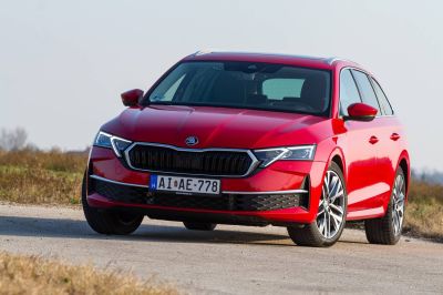 Öt liter körül az egész családdal - Teszt: Škoda Octavia Combi 2.0 TDI DSG