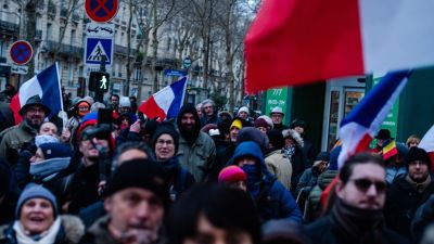 Macron ellen fordult a francia közvélemény