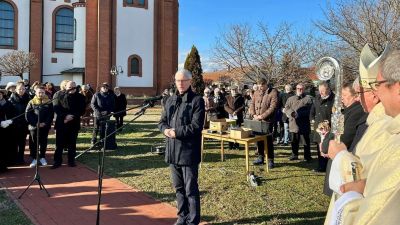 Soltész Miklós: Látjuk most is, mit művelnek a nagyhatalmak gazdasági előnyökért + fotók