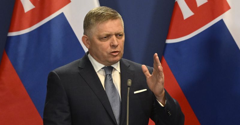 Vietnámi luxushotelben pihenhet Robert Fico