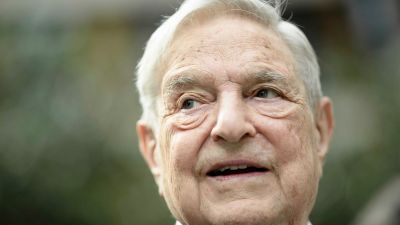 „Bevándorlóként elfogadom” – reagált Soros György a Joe Bidentől kapott kitüntetésre