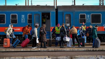 Több mint 6800-an érkeztek szombaton Ukrajnából