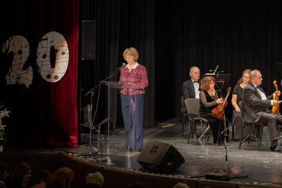 A hagyományos újévi koncerten köszöntötte a váciakat Matkovich Ilona – videóval