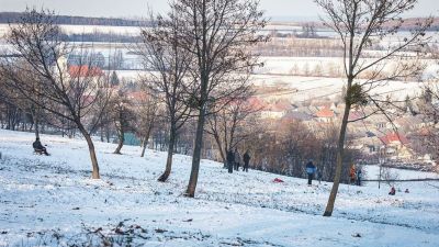 Különleges hó esett egy bakonyi faluban + videó