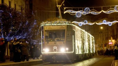 Nyolcadszor lett Európa legszebbje a miskolci adventi villamos