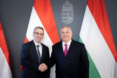 Orbán szövetségese kerülhet hatalomra Ausztriában