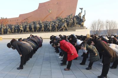 Újabb szigorítások Észak-Koreában: tiltott lett a hot dog, a karácsony és már szinte a válás is