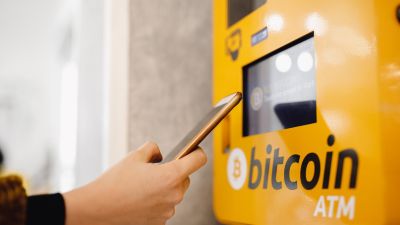 Jelentősen nőtt a Bitcoin ATM-hálózat, érdekes összefüggést mutatva az árfolyammal