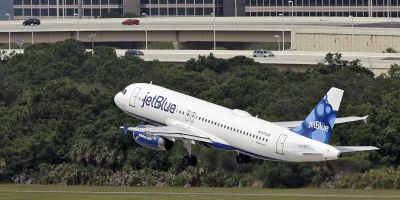 Két holttestet találtak a JetBlue légitársaság egyik gépének futóművében