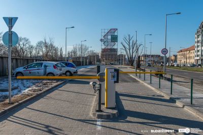 Drágultak a fővárosi P+R parkolók. Mutatjuk, most mennyiért parkolhatsz a város szélén