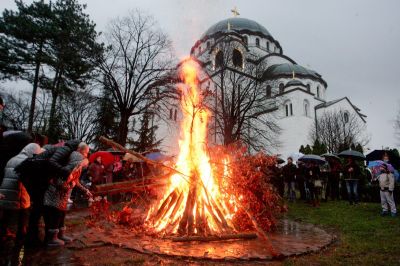 Fegyverek árnyékában telt a „Bádnye Vecse” Szerbiában