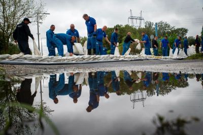 Prémiumot ígértek a vízügyeseknek, végül Orbán Viktort kaptak