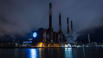 Több mint 120 milliárd forintnyi juttatásról mondanak le a Volkswagen vezetői