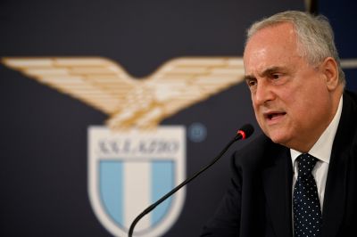 A Lazio elnöke reagált az átigazolási pletykákra, egyúttal odaszúrt a Romának