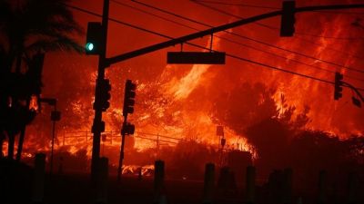 Kevesebb pénz és több sokszínűség jutott a Los Angeles-i tűzoltóknak, fel is lángolt az évszázad tűzvésze