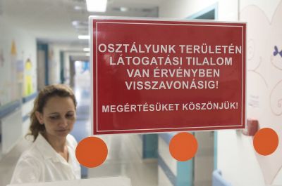 Megkongatták a vészharangot: berobbant a járvány Magyarországon