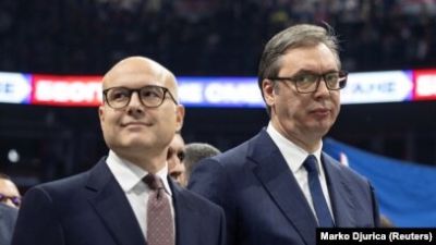 Vučević hirtelen két béremelést ígért a pedagógusoknak