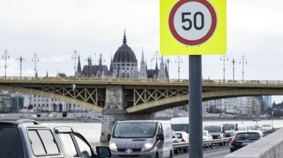 Figyelmeztet a BKK: péntektől sebességkorlátozást vezetnek be a Budai alsó rakparton