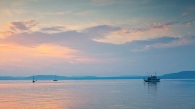 Óriási szigor a Balatonnál: már életbe is lépett a tilalom, erre készüljön, aki ide érkezik