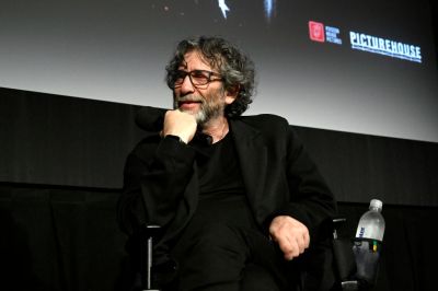 Megrázó részletességgel mesélte el 8 nő, hogyan zaklathatta őket Neil Gaiman