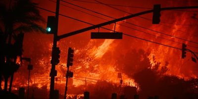 Orkán erejű szélre készül Los Angeles, ami ismét felszíthatja a lángokat