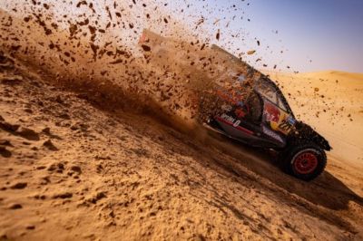 Dakar: Szakaszt nyert a Ford, Lategan újra vezet