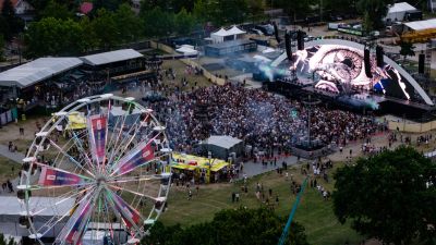 Lakópark épülhet a Balaton Sound kempingjének területén