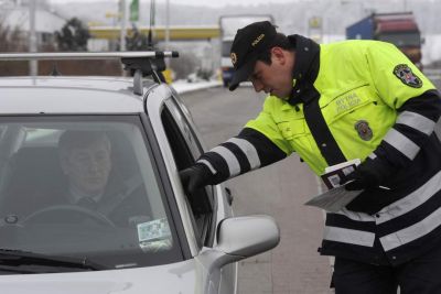 Olyan sofőrt csíptek el, akit öt esetben tiltottak el a vezetéstől  