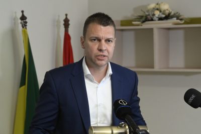 Menczer Tamás: Magyar Péter lenéz mindenkit és hazudik (VIDEÓ)