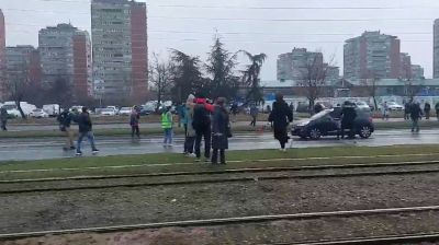 Ismét diákot gázoltak el autóval Belgrádban, ahol általános sztrájkot hirdettek