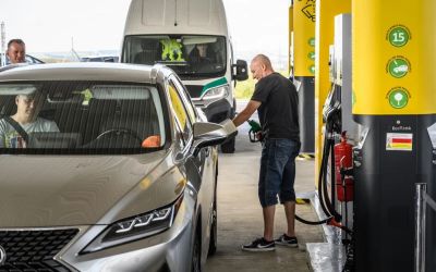 Közelít az újabb áremelkedés, hamarosan még drágábban tankolhatunk